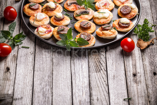 Foto stock: Mini · pizza · caseiro · espaço · comida · madeira