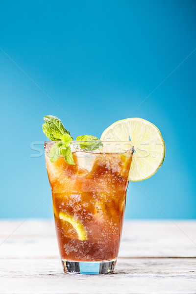 Sticlă ice tea lămâie albastru fruct ceai Imagine de stoc © grafvision