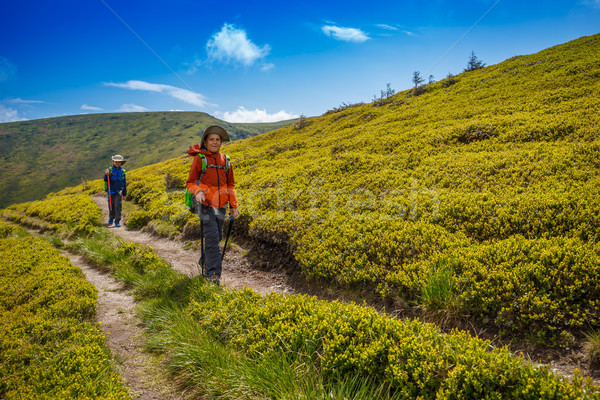 [[stock_photo]]: Enfants · randonnée · roumain · montagnes · marche · sentier