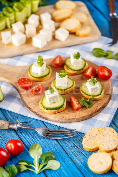 Sandwiches tomates concombre rustique bois Photo stock © grafvision