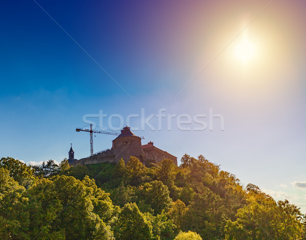 Stockfoto: Kasteel · wederopbouw · werk · hemel · bos · berg