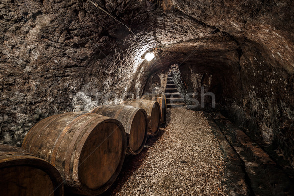 Cave à vin rangée bois rétro sombre alcool [[stock_photo]] © grafvision