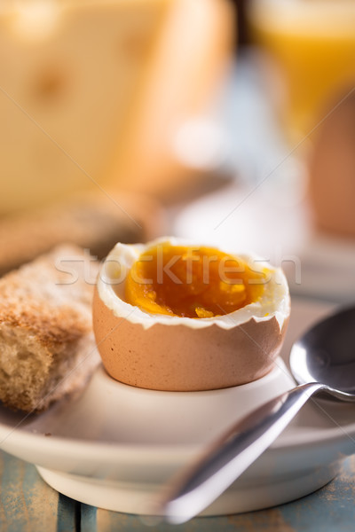 Huevo pasado por agua desayuno pan taza frescos Foto stock © grafvision
