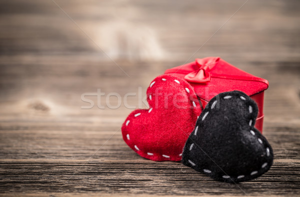 Boşanma kırmızı siyah kalpler bağbozumu ahşap Stok fotoğraf © grafvision