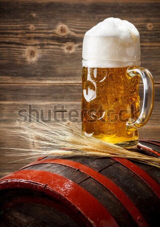 Frescos espumoso cerveza gafas mesa fondo Foto stock © grafvision