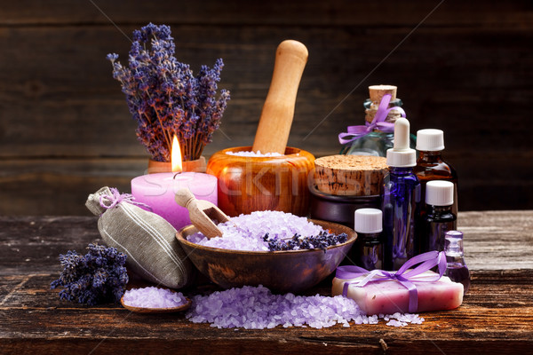 Foto d'archivio: Lavanda · bagno · natura · medicina · massaggio · candela