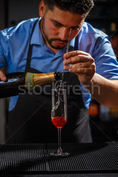 Barkeeper Cocktail Champagner stieg Marmelade Wein Stock foto © grafvision