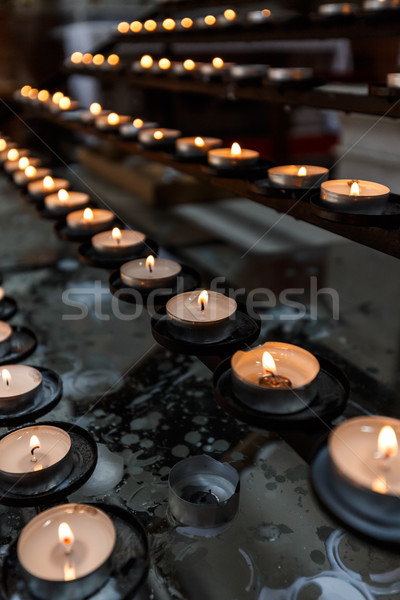 Сток-фото: многие · свечей · сжигание · храма · интерьер · огня