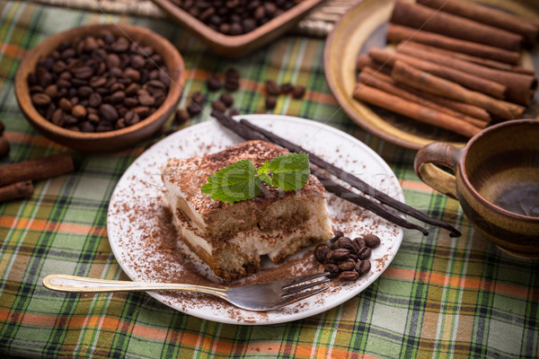 Tiramisu kawałek tablicy kawy deser krem Zdjęcia stock © grafvision