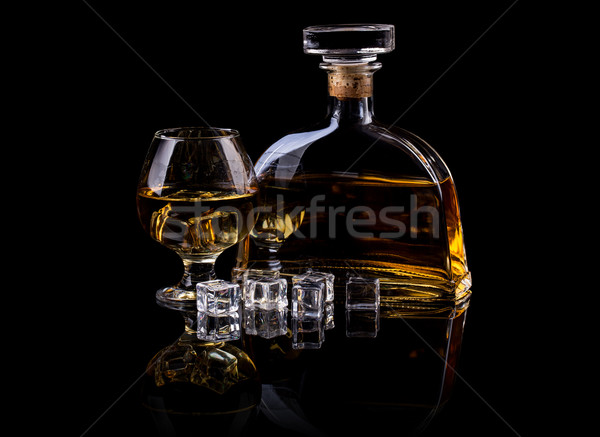 Zdjęcia stock: Brandy · szkła · butelki · pić · czarny