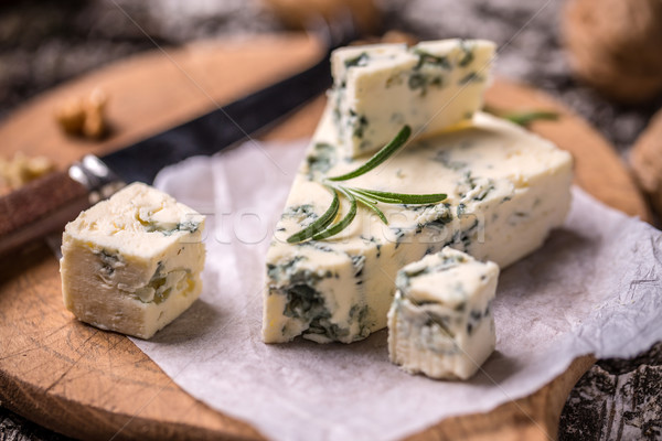 Francês roquefort queijo fatia nozes italiano Foto stock © grafvision