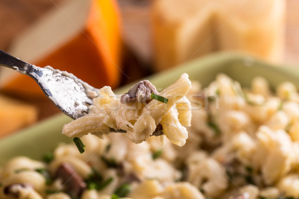 Macaroane brânză furculiţă in sus alimente Imagine de stoc © grafvision