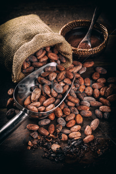 Kakao Bohnen Gießen heraus Sackleinen Sack Stock foto © grafvision