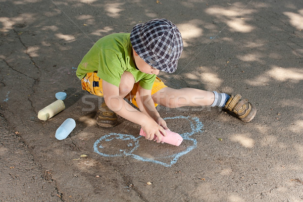Boy drawing Stock photo © grafvision