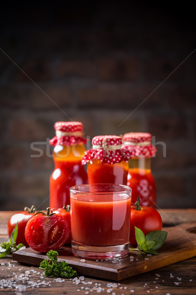 Tomatensap smakelijk tomaten glas drinken tomaat Stockfoto © grafvision