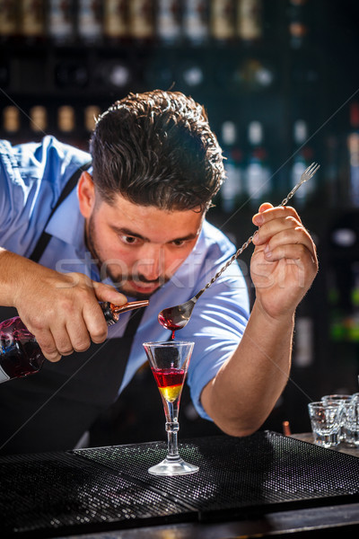 Barmen kokteyl atış el cam Stok fotoğraf © grafvision