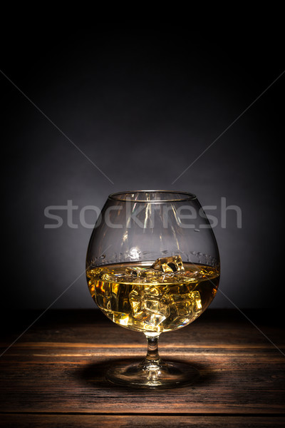 Foto stock: Coñac · mesa · de · madera · madera · restaurante · bar · beber