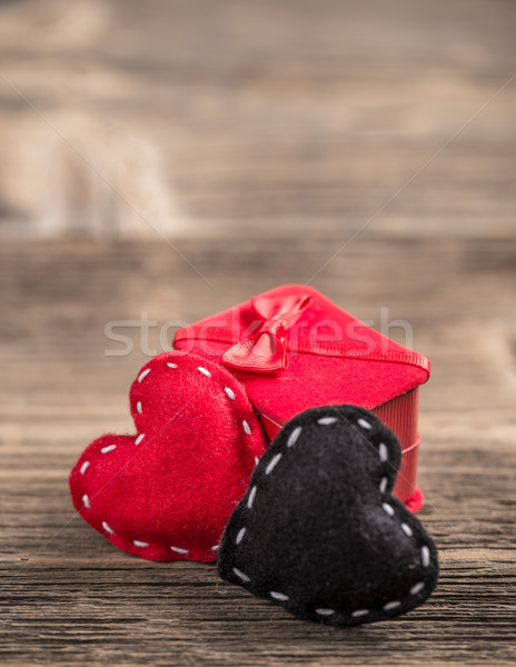 Boşanma kırmızı siyah kalpler bağbozumu ahşap Stok fotoğraf © grafvision