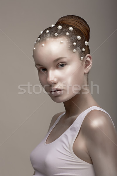 Czarujący asian kobieta malowany złoty skóry Zdjęcia stock © gromovataya