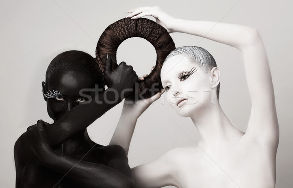 Vonzalom fekete fehér yin yang szimbólum ázsiai Stock fotó © gromovataya