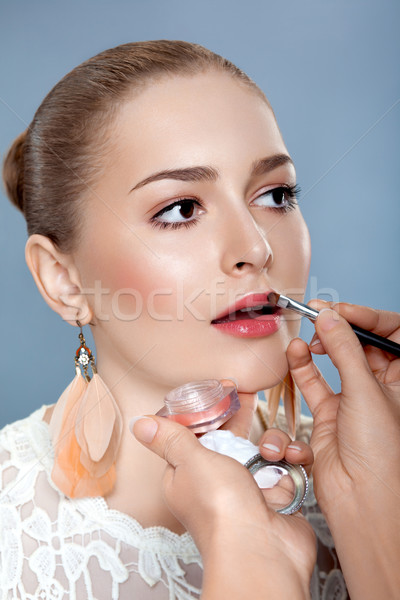 Foto stock: Jóvenes · mujer · hermosa · cepillo · profesional · maquillaje