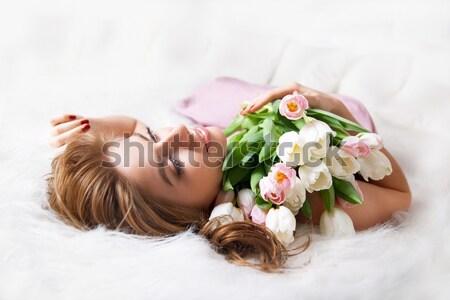 Stok fotoğraf: Genç · kız · buket · çiçekler · sevgililer · günü · fotoğrafları
