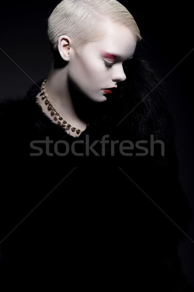 Eleganz aristokratischen trendy Frau Pelzmantel Stock foto © gromovataya