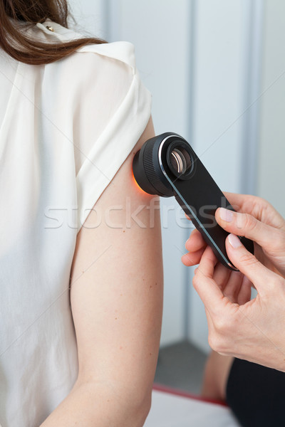 Médico feminino paciente mãos Foto stock © gsermek