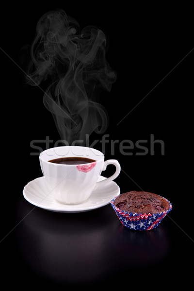 Chaud café tasse de café rouge à lèvres rouge muffin noir [[stock_photo]] © gsermek