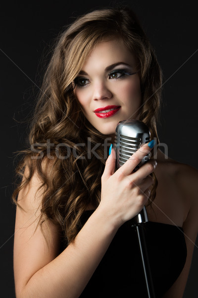 Frumos femeie cântăreaţă caucazian fată Imagine de stoc © handmademedia