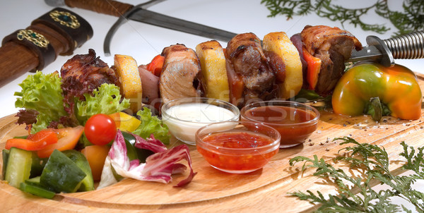 Różny mięsa sztylet zielone obiedzie czerwony Zdjęcia stock © hanusst