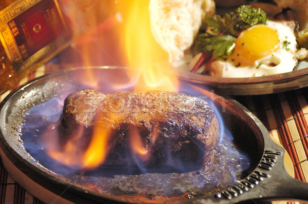 Stek jaj tabeli oleju mięsa Zdjęcia stock © hanusst