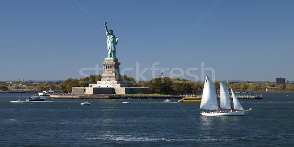 Statuie libertate insulă New York City albastru justiţie Imagine de stoc © hanusst