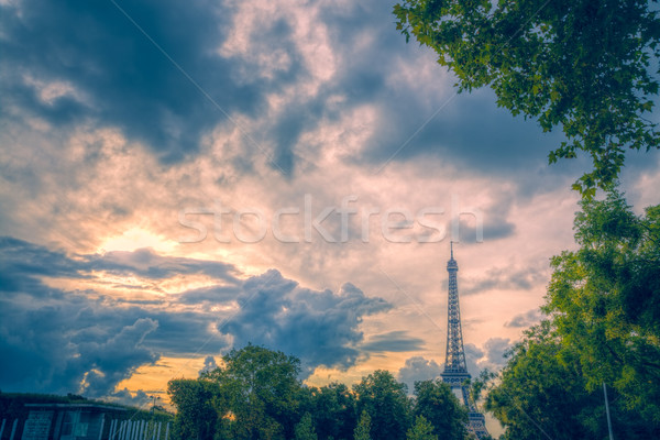 Akşam bulutlar Eyfel Kulesi fırtınalı Paris yaz Stok fotoğraf © Harlekino