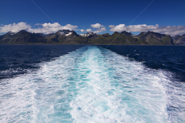 Hajóút Norvégia festői kilátás festői szigetek Stock fotó © Harlekino