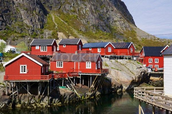Schilderachtig vissen typisch Rood eilanden Noorwegen Stockfoto © Harlekino