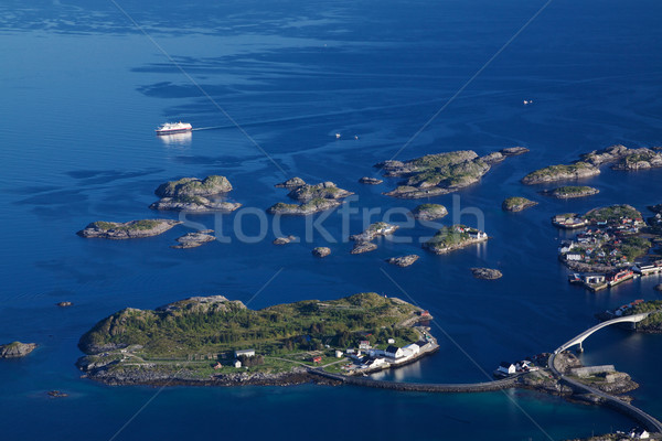 Cruiseschip groot schip pittoreske eilanden Stockfoto © Harlekino