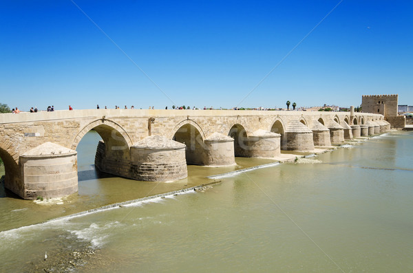 Foto stock: Romano · ponte · rio · azul · brilhante · céu