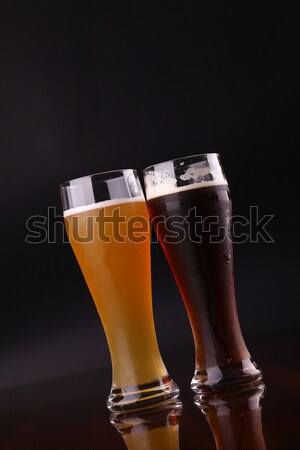 Vidrio cerveza dos gafas oscuro beber Foto stock © hiddenhallow