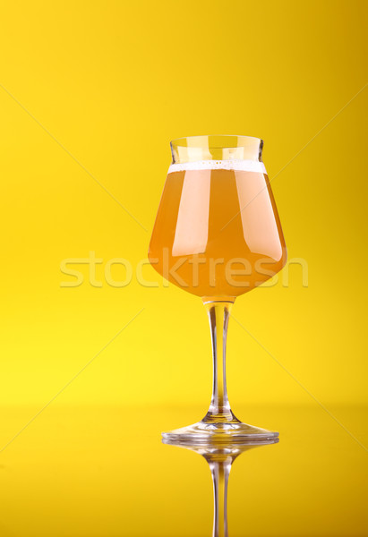 Vidrio cerveza trigo brillante amarillo Foto stock © hiddenhallow