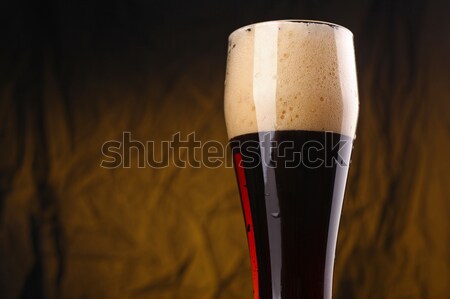 Vidrio oscuro cerveza alto amarillo Foto stock © hiddenhallow