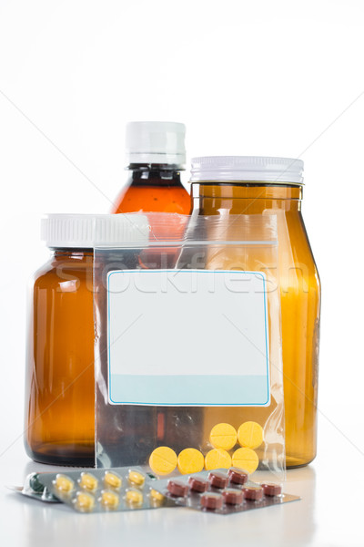 Pilules drogue contenant isolé blanche fond [[stock_photo]] © hin255