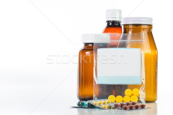 Pilules drogue contenant isolé blanche fond [[stock_photo]] © hin255