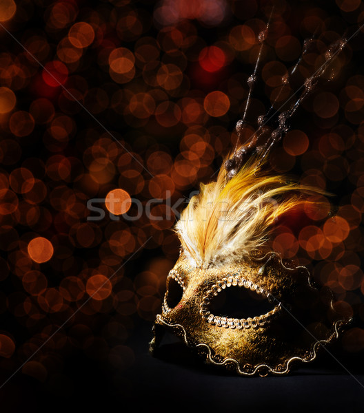 Venetiaans masker gouden zwarte achtergrond schoonheid veer Stockfoto © hitdelight