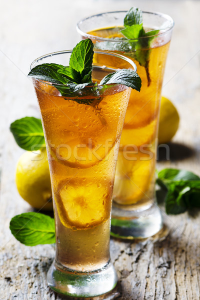 Ice tea lămâie mentă alimente vară Imagine de stoc © hitdelight