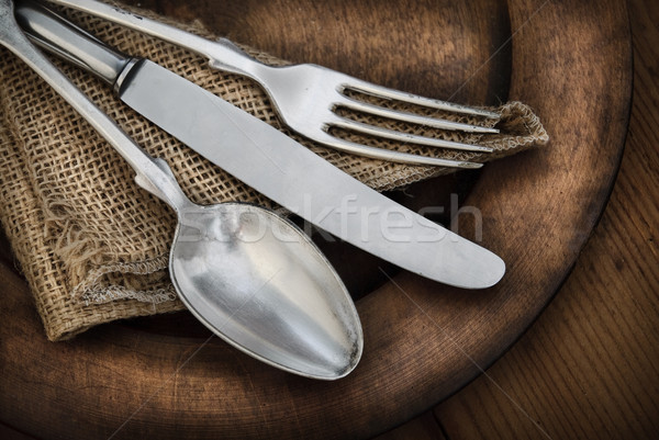 ヴィンテージ 銀食器 素朴な 木製 プレート 食品 ストックフォト © hitdelight