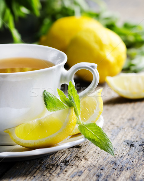 商业照片: 杯    茶    薄荷    柠檬    片 / cup of tea with mint