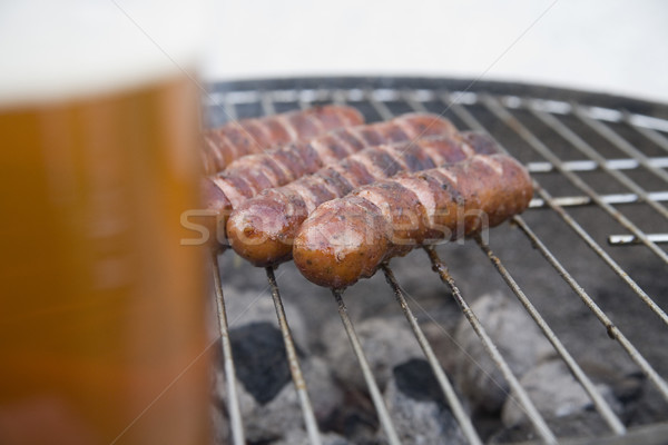 Smaczny kiełbasy piwa lata grill strony Zdjęcia stock © Hochwander