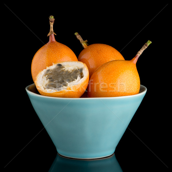 Passion fruit maracuja granadilla Stock photo © homydesign