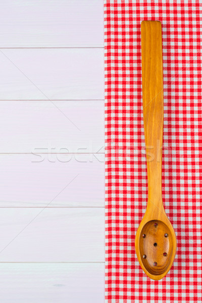 台所用品 赤 タオル 白 木製 台所用テーブル ストックフォト © homydesign